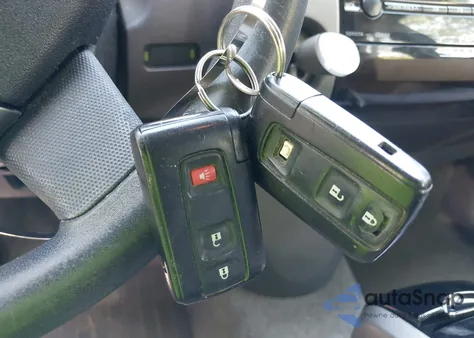 2004 Toyota Prius из США, поврежденный, VIN JTDKB20U840113816